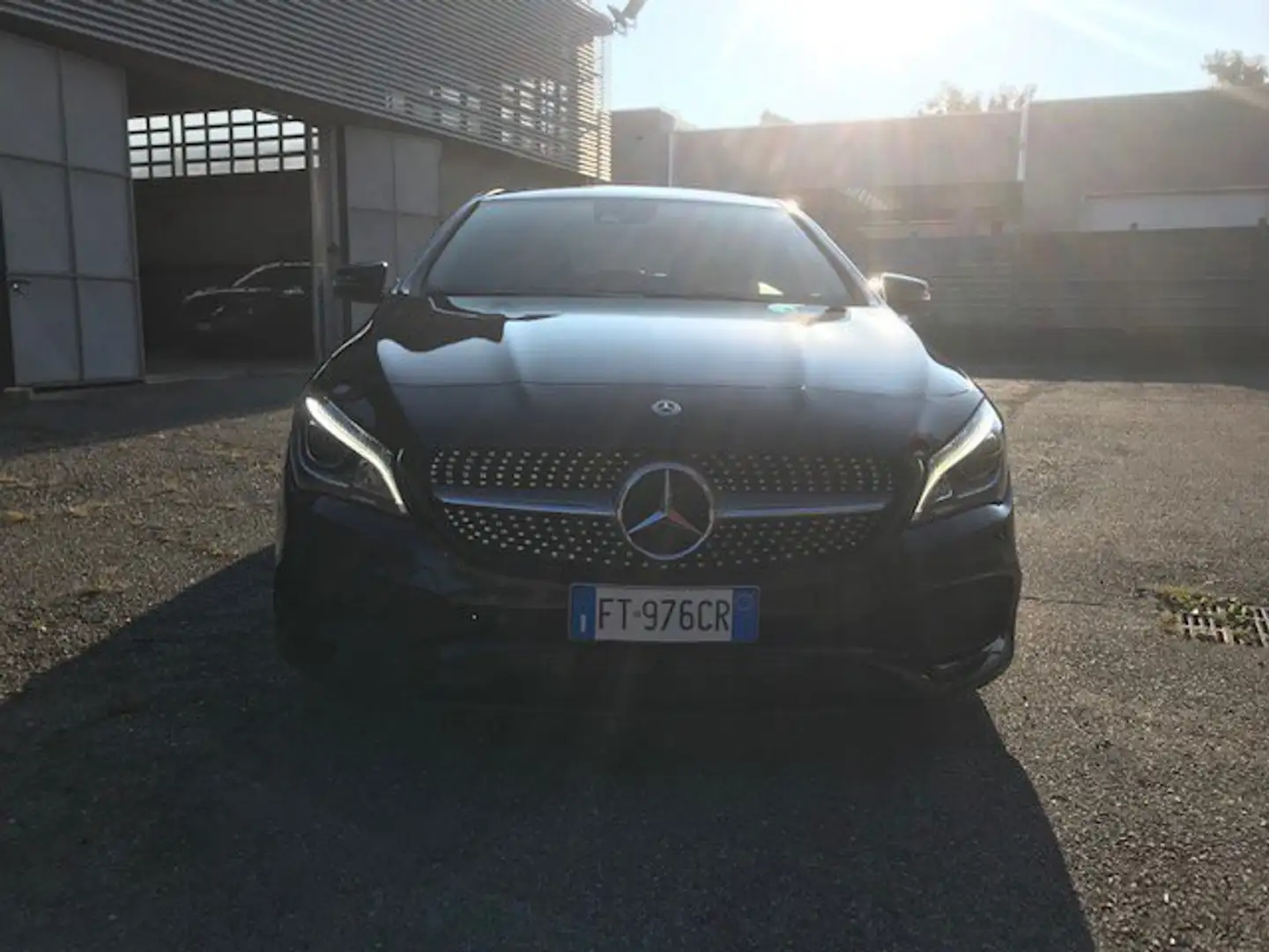 Mercedes-Benz CLA 200 CLA 200 d 4Matic Automatic Premium Zwart - 2