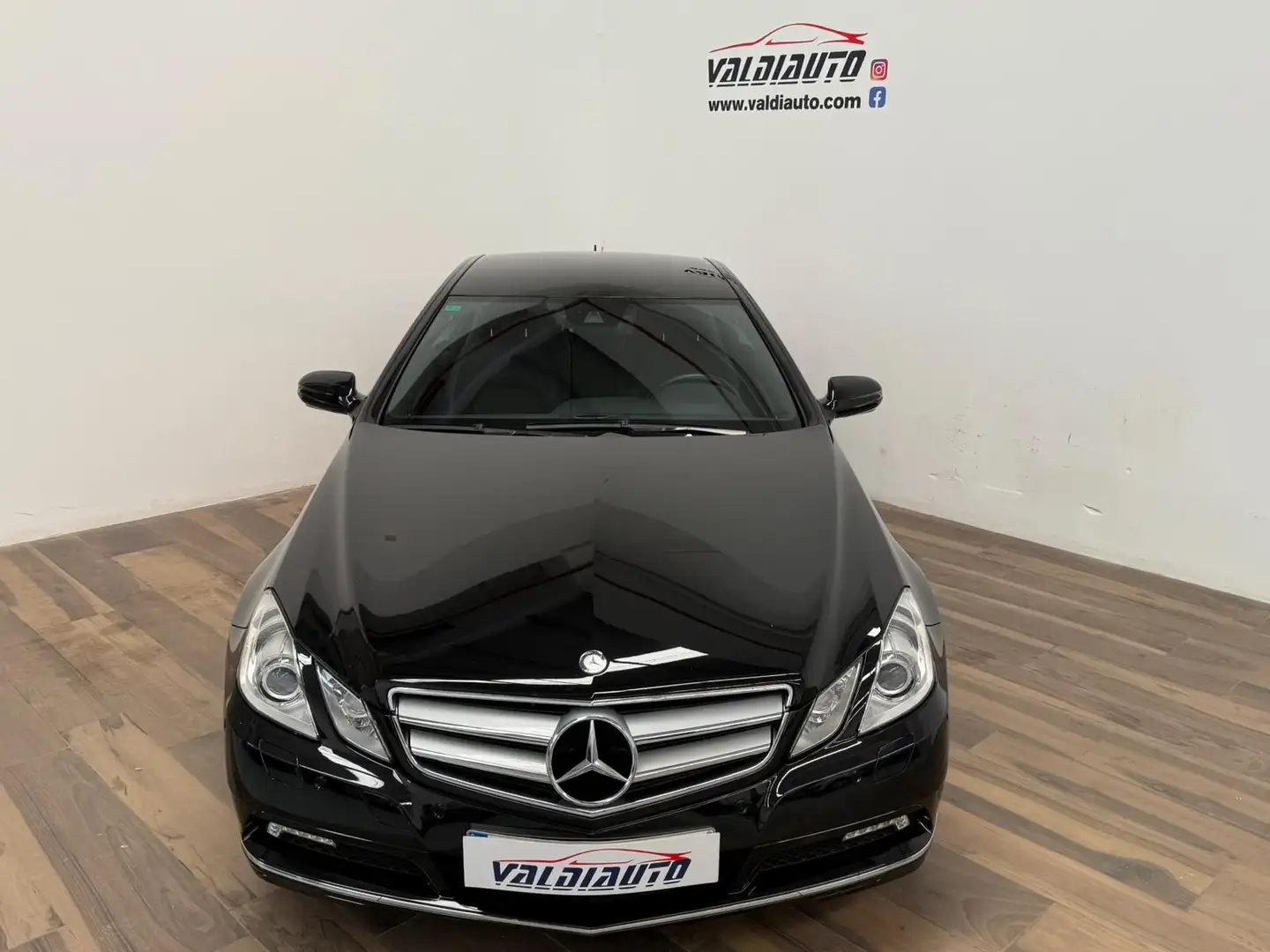 Mercedes-Benz E 350 Coupé 350CDI BE Prime Edition Aut. Zwart - 2