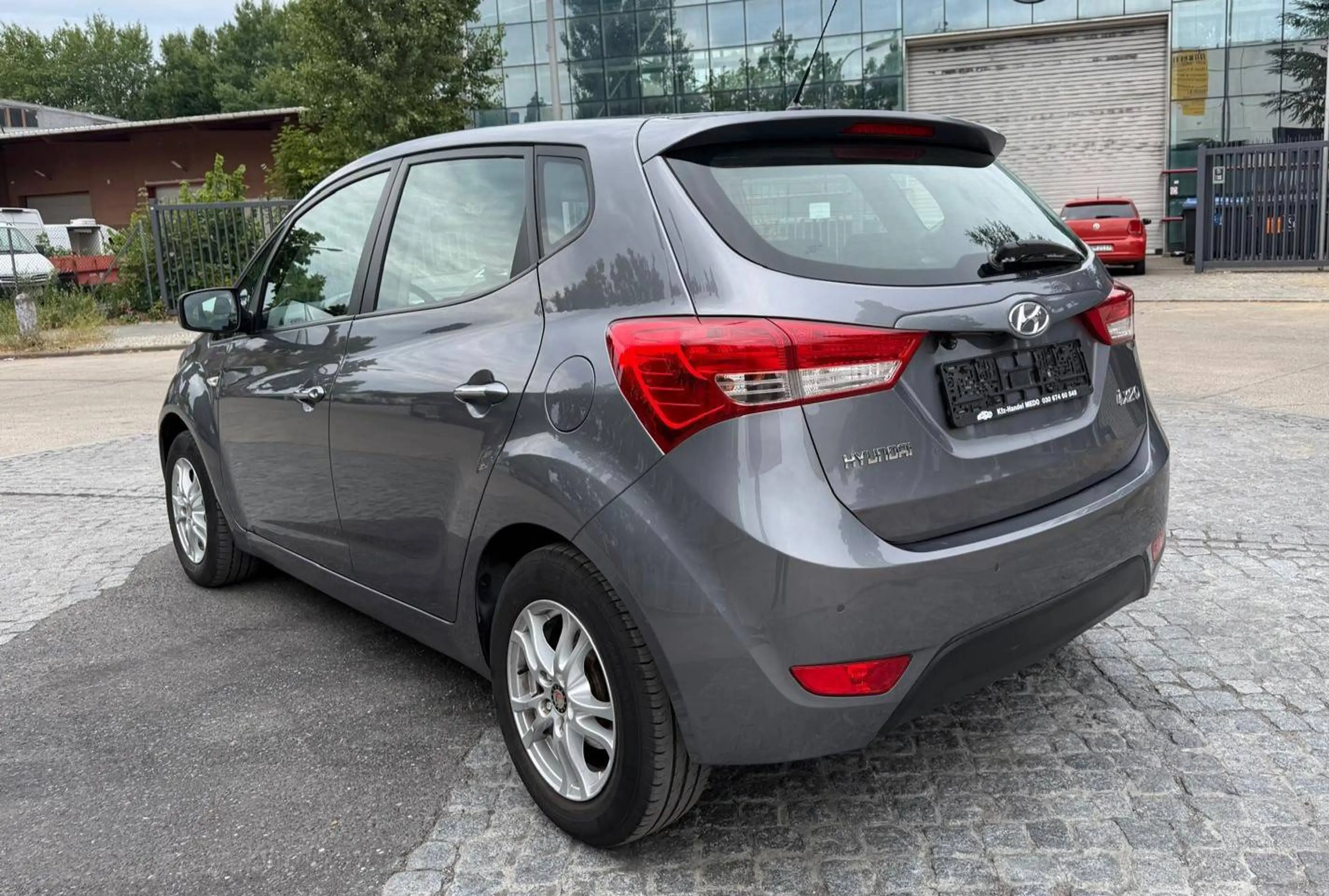 Hyundai iX20 FIFA world Cup Edition — photo 2