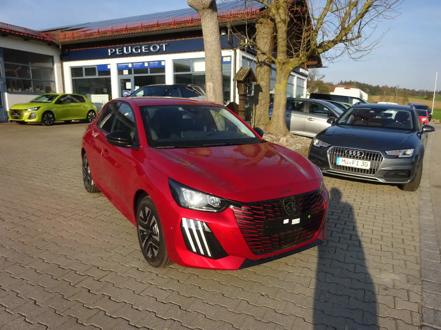 Peugeot 208 Allure/Klima/PDC v+h/360Kamera Rot - 1