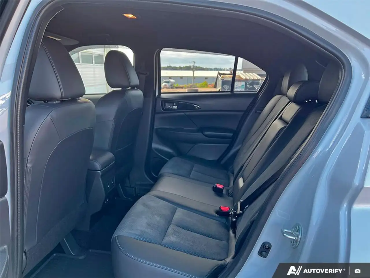 Mitsubishi Eclipse Cross снимка Mitsubishi Eclipse Cross