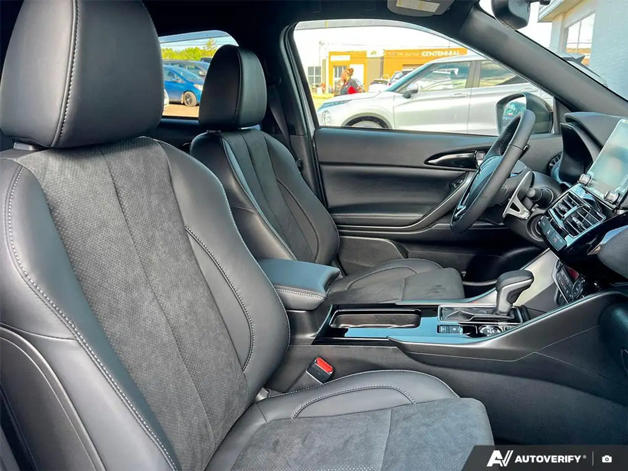 Mitsubishi Eclipse Cross снимка Mitsubishi Eclipse Cross