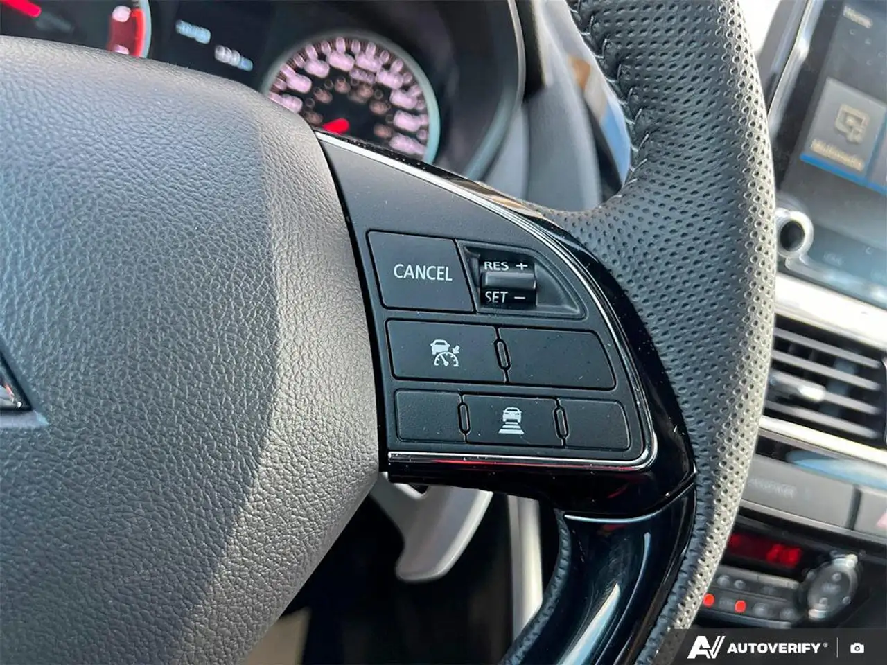 Mitsubishi Eclipse Cross снимка Mitsubishi Eclipse Cross
