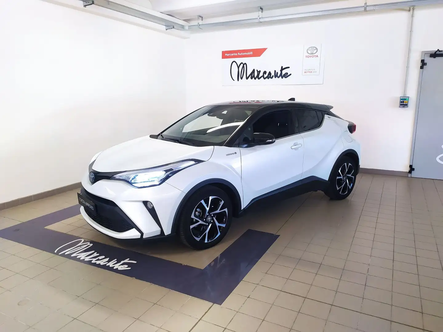 Toyota C-HR 2.0 Hybrid E-CVT Trend Bianco - 1