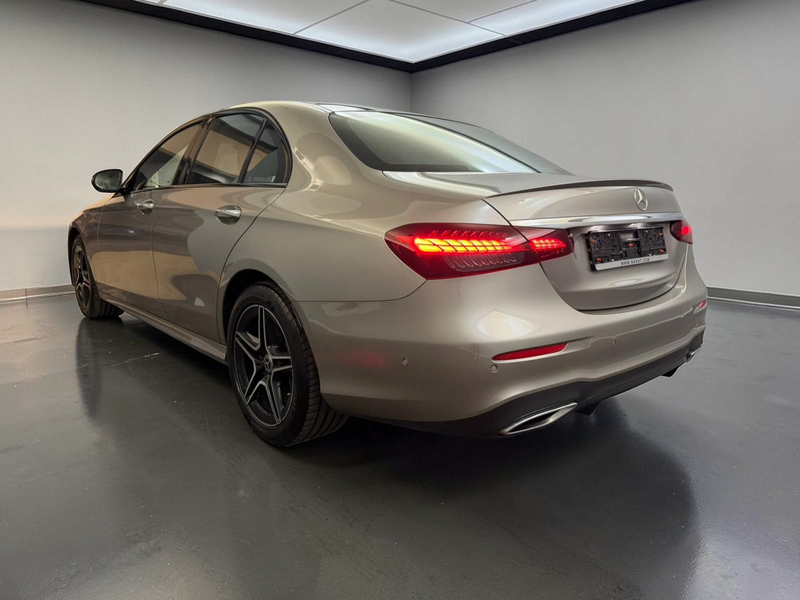 Mercedes-Benz E 450 4M AMG LINE*PANO*AIRM*KEYL*SOFTCL*MEGAVOLL — photo 5