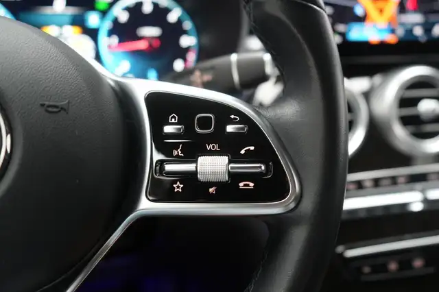 Mercedes-Benz GLC view 25