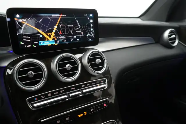 Mercedes-Benz GLC view 29