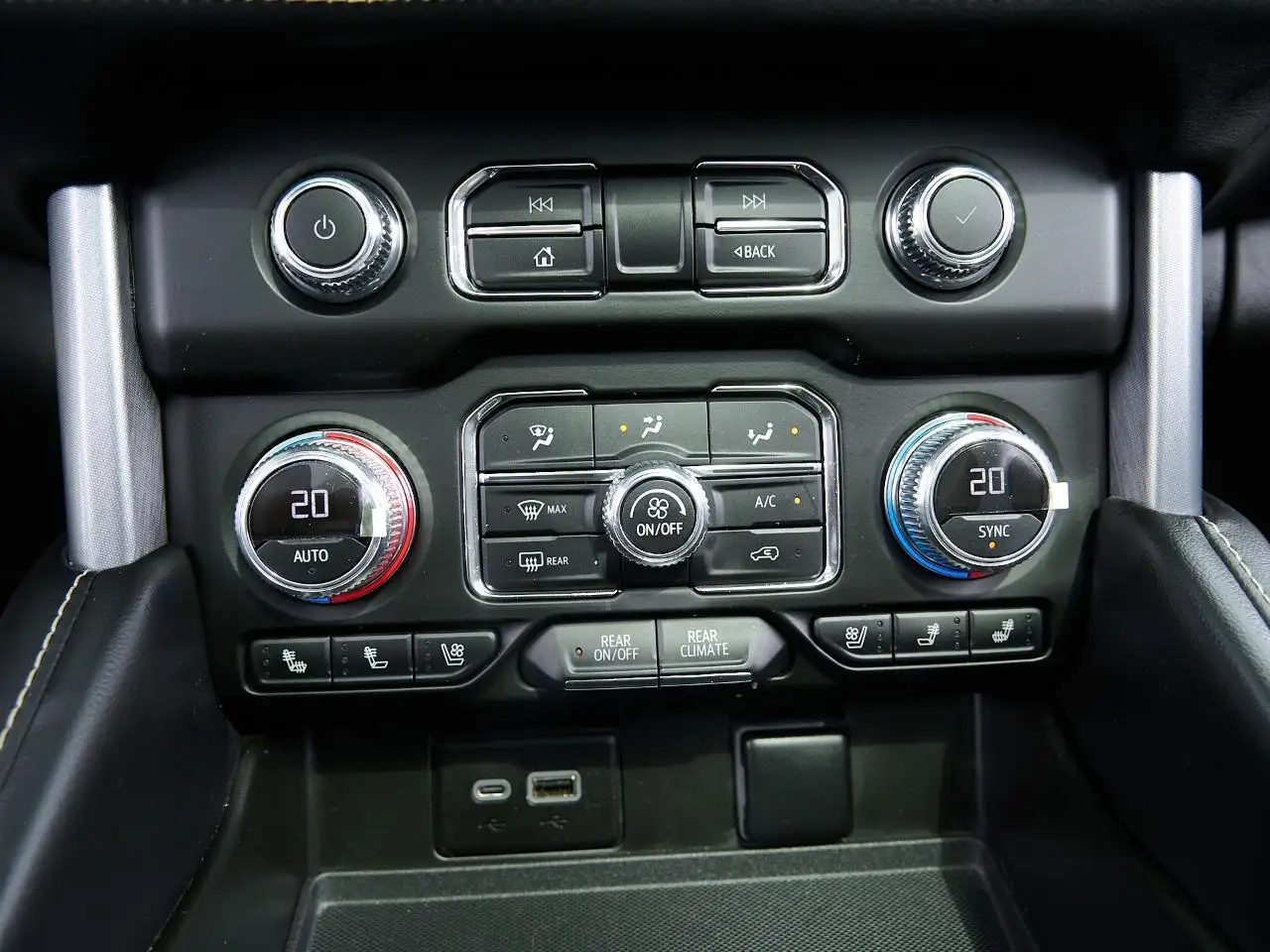 GMC Yukon photo GMC Yukon