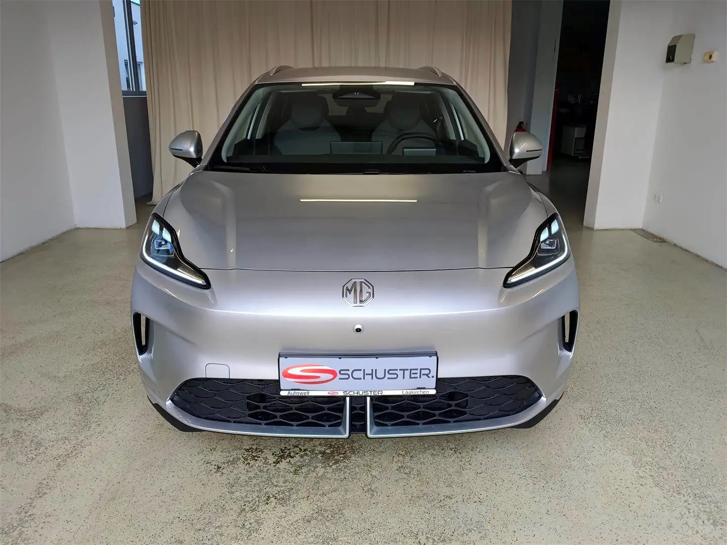 MG MG4 Urban Luxury 54kwh Silber - 2