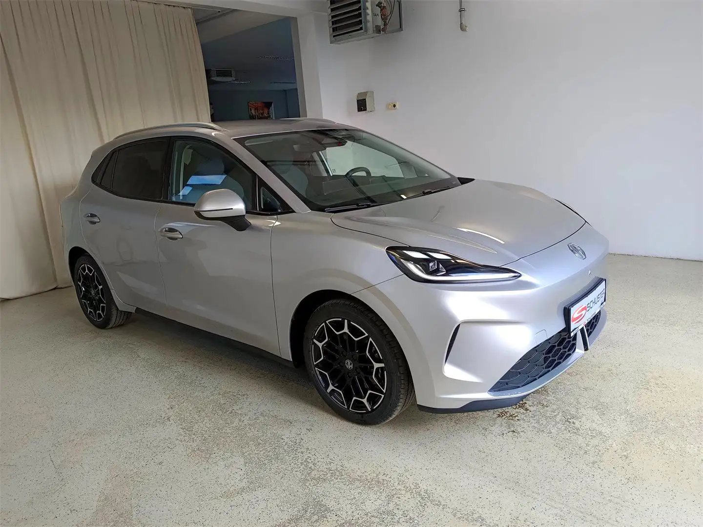 MG MG4 Urban Luxury 54kwh Silber - 1