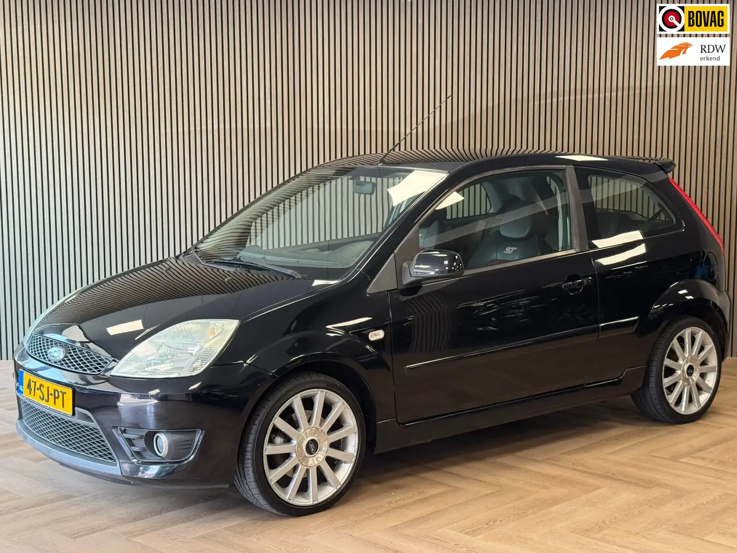 Ford Fiesta 2.0-16V ST AIRCO ELEKTR. PAKKET Zwart - 1
