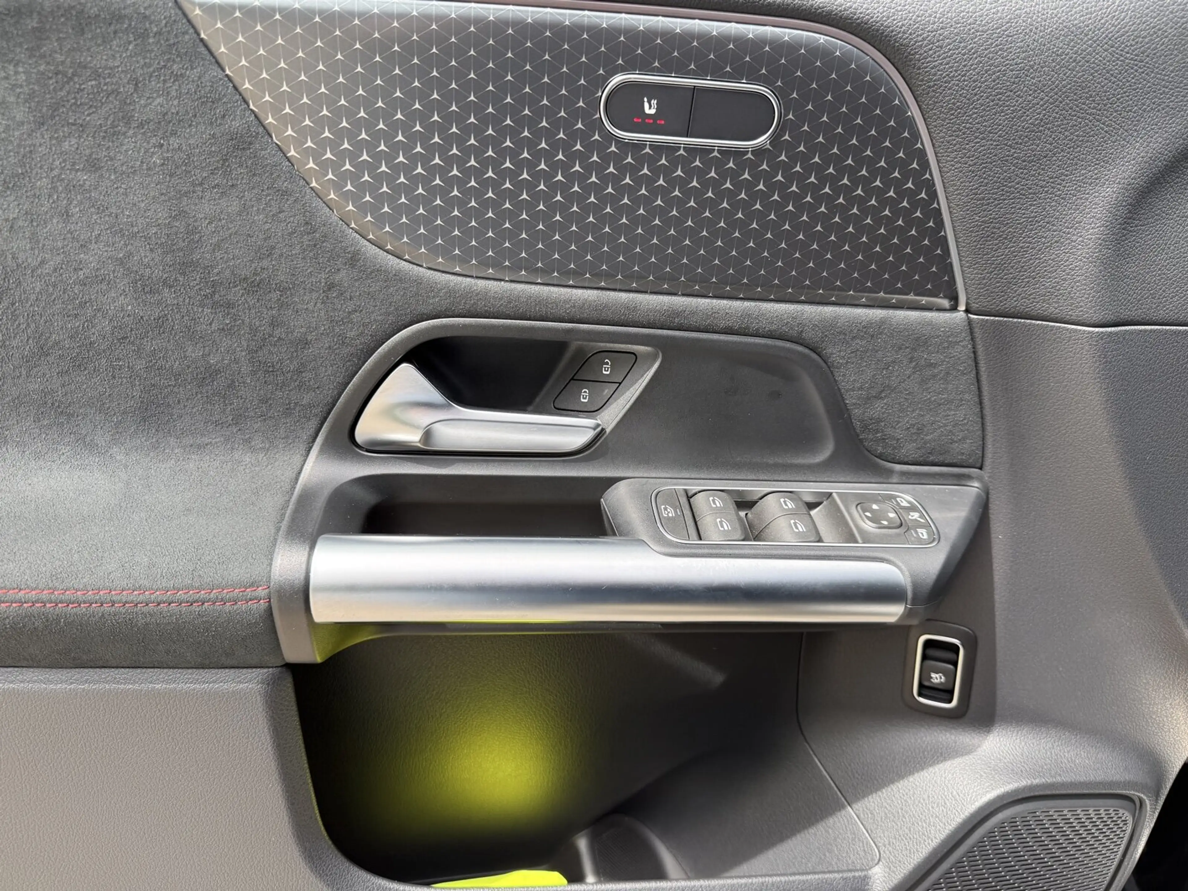 Mercedes-Benz EQA 350 EQA 350 4M AMG*NIGHT*AHK*360*LED*DAB*SHZ*EASYPACK — photo 12