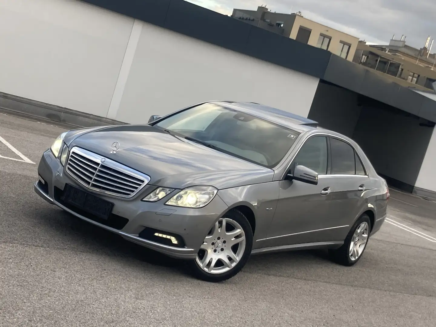 Mercedes-Benz E 350 Elegance BlueEfficiency CDI Aut. - 2