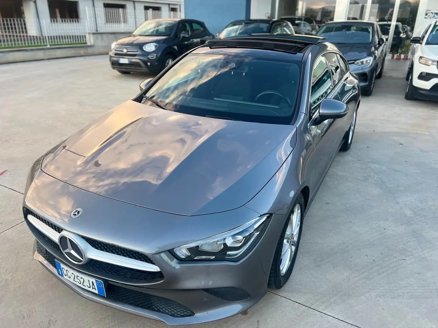 Mercedes-Benz CLA 200 Shooting Brake d Night edition 4matic auto - 2