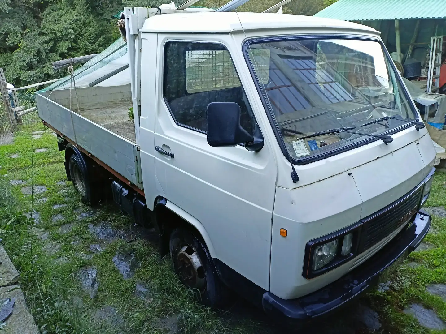 Nissan Trade Bianco - 2