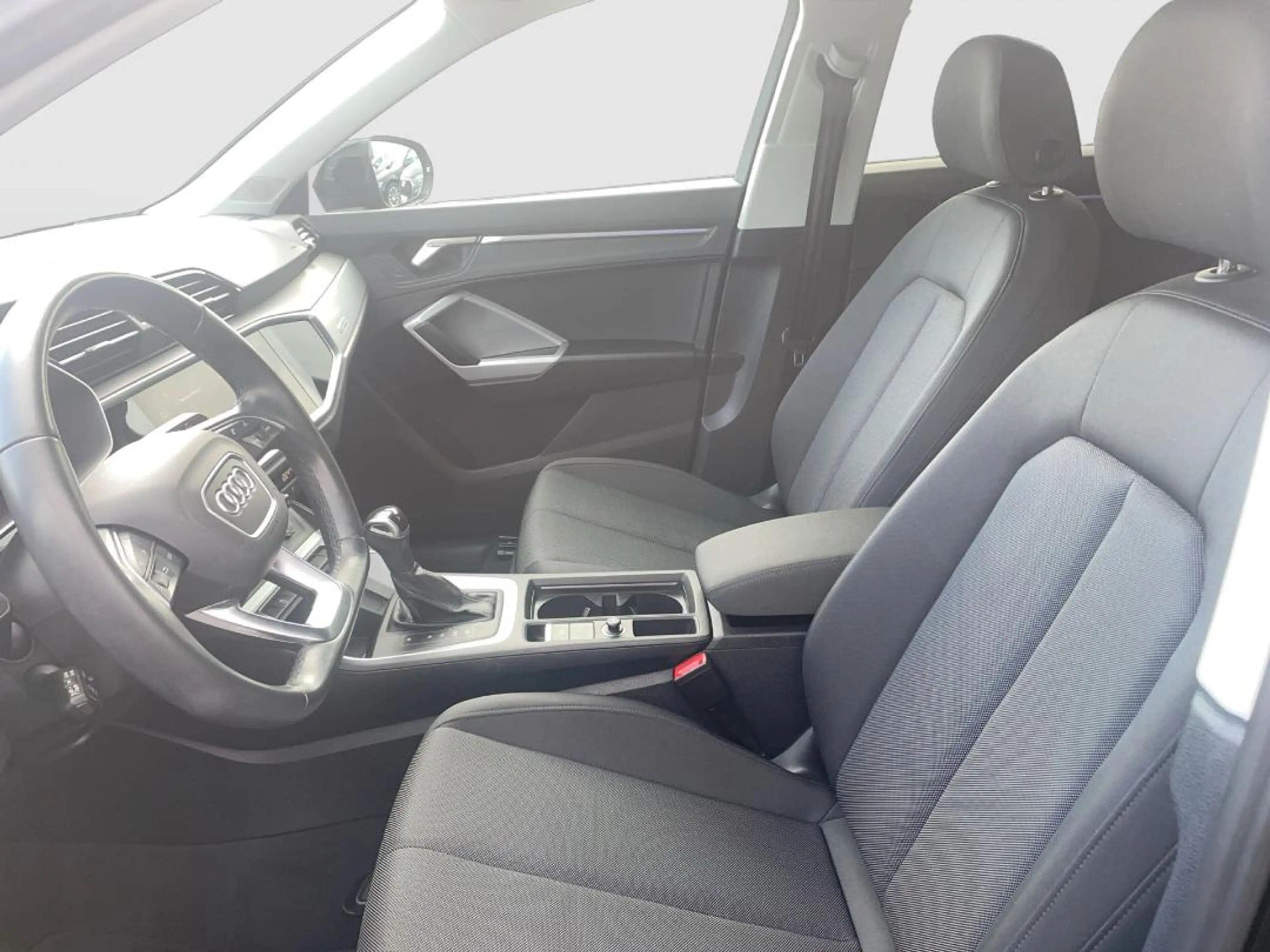 Audi Q3 advanced 35|AMBIENTE+|AHK|SMART — photo 9