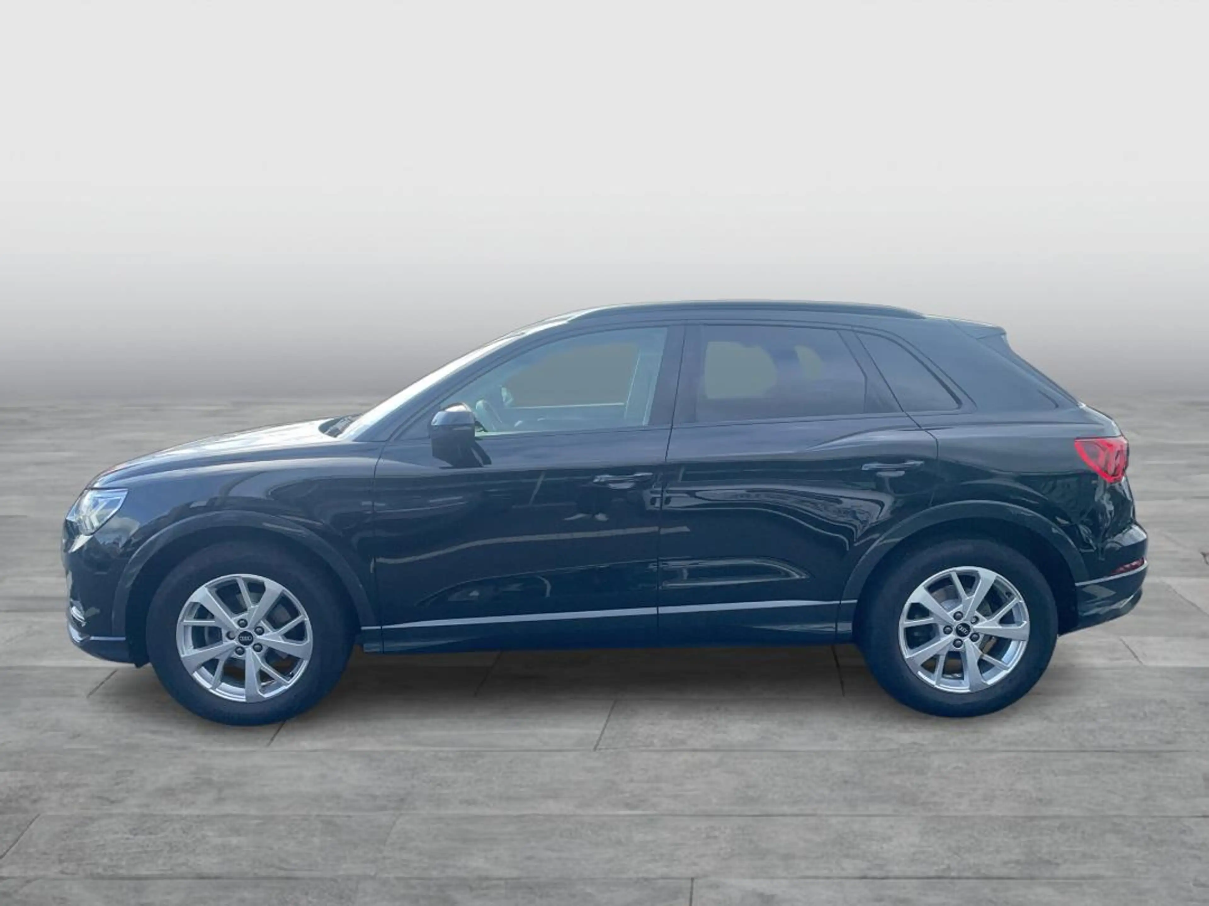 Audi Q3 advanced 35|AMBIENTE+|AHK|SMART — photo 2