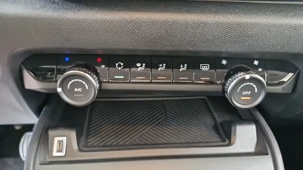 Citroen C4 Berline — photo 16
