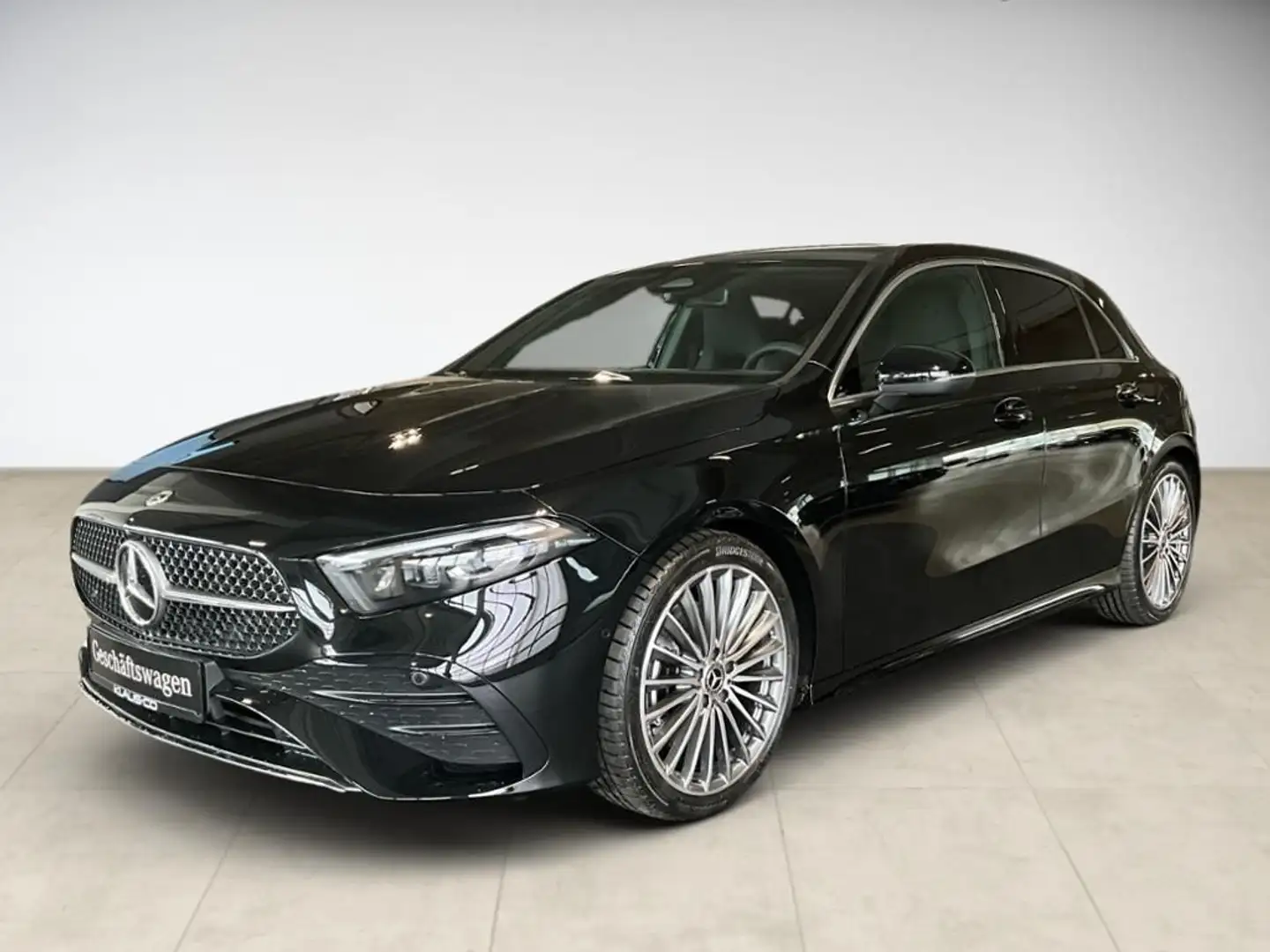 Mercedes-Benz A 220 d AMG Line Advanced SpurW S-Sitz Navi PDC Schwarz - 1