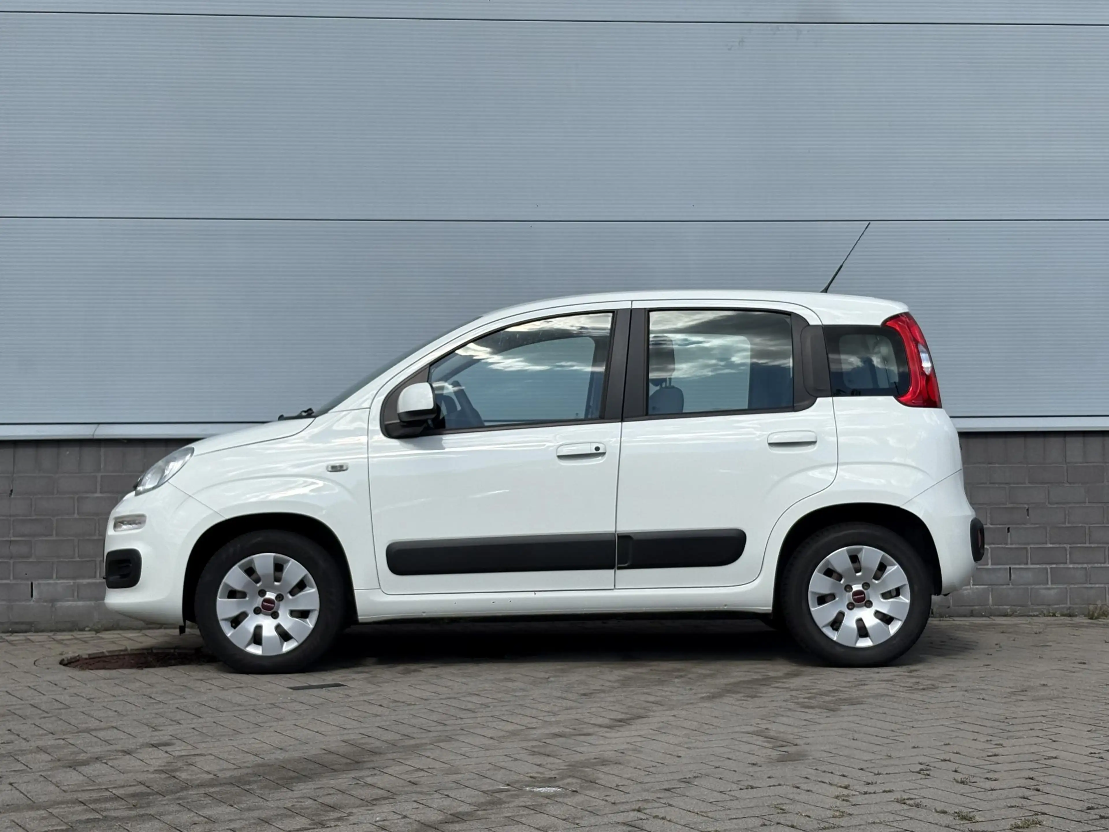 Fiat Panda 0.9 TwinAir Popstar Automaat | Airco | Bluetooth — photo 4