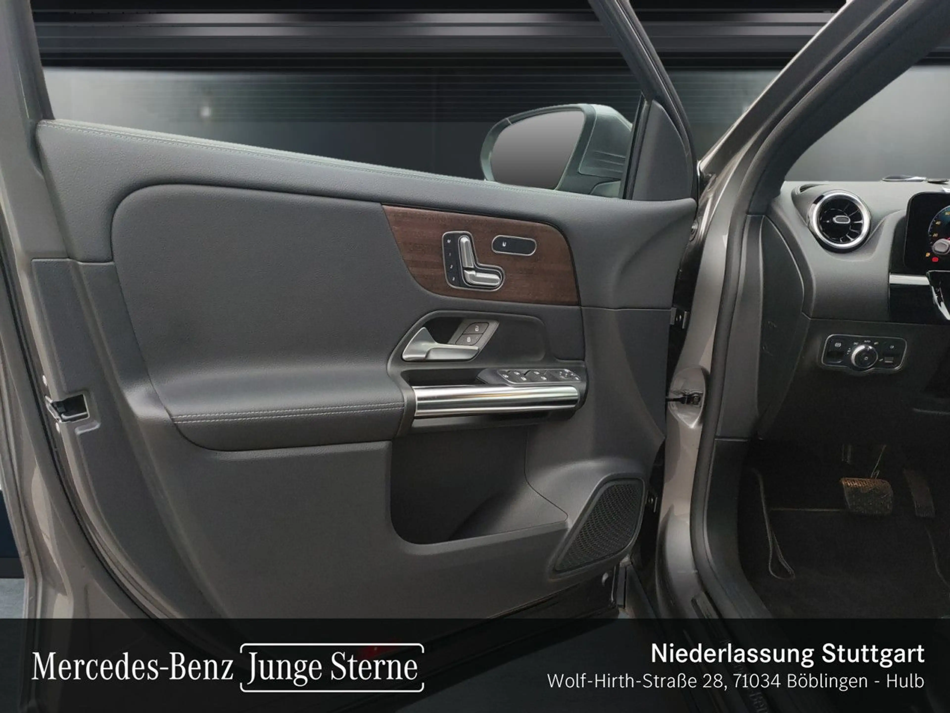 Mercedes-Benz GLA 220 d PROGRESSIVE+AHK+MULTIBEAM+KAMERA+TOTW+8G — photo 12