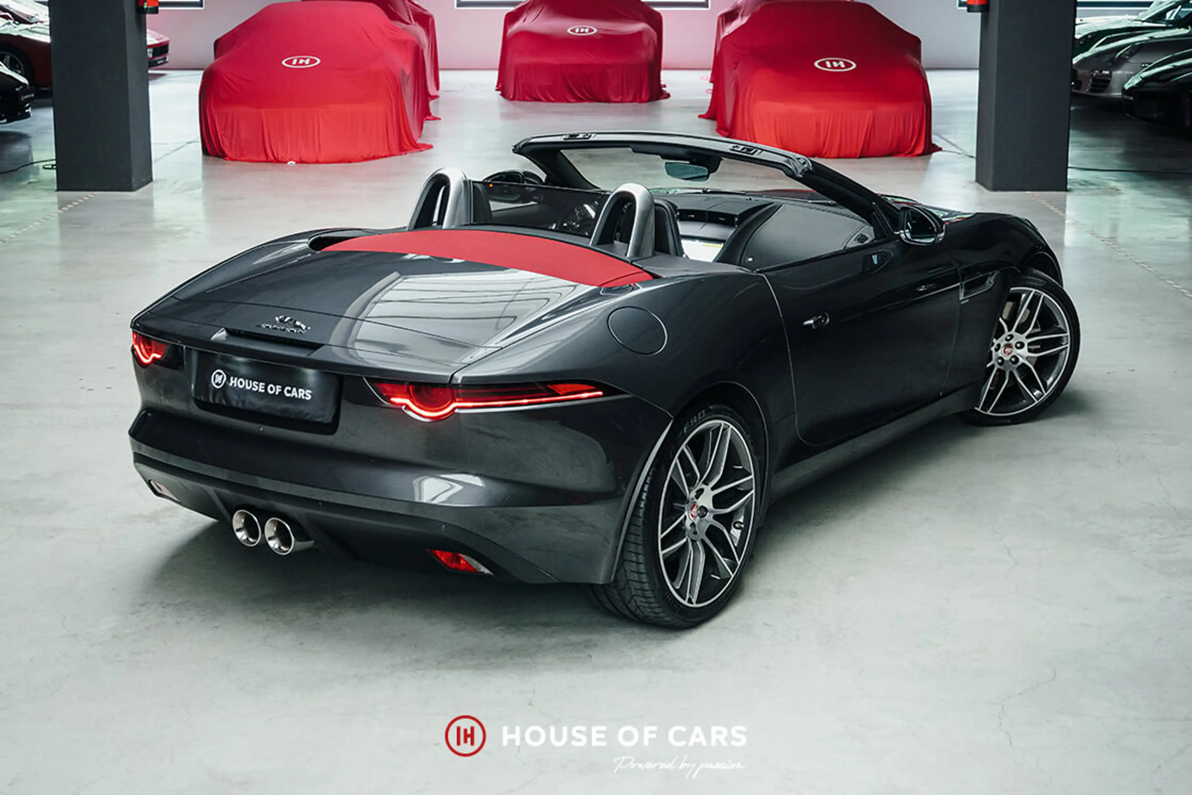 Jaguar F-Type V6S ROADSTER MK2 1ST PAINT - JUST SERVICED — photo 6