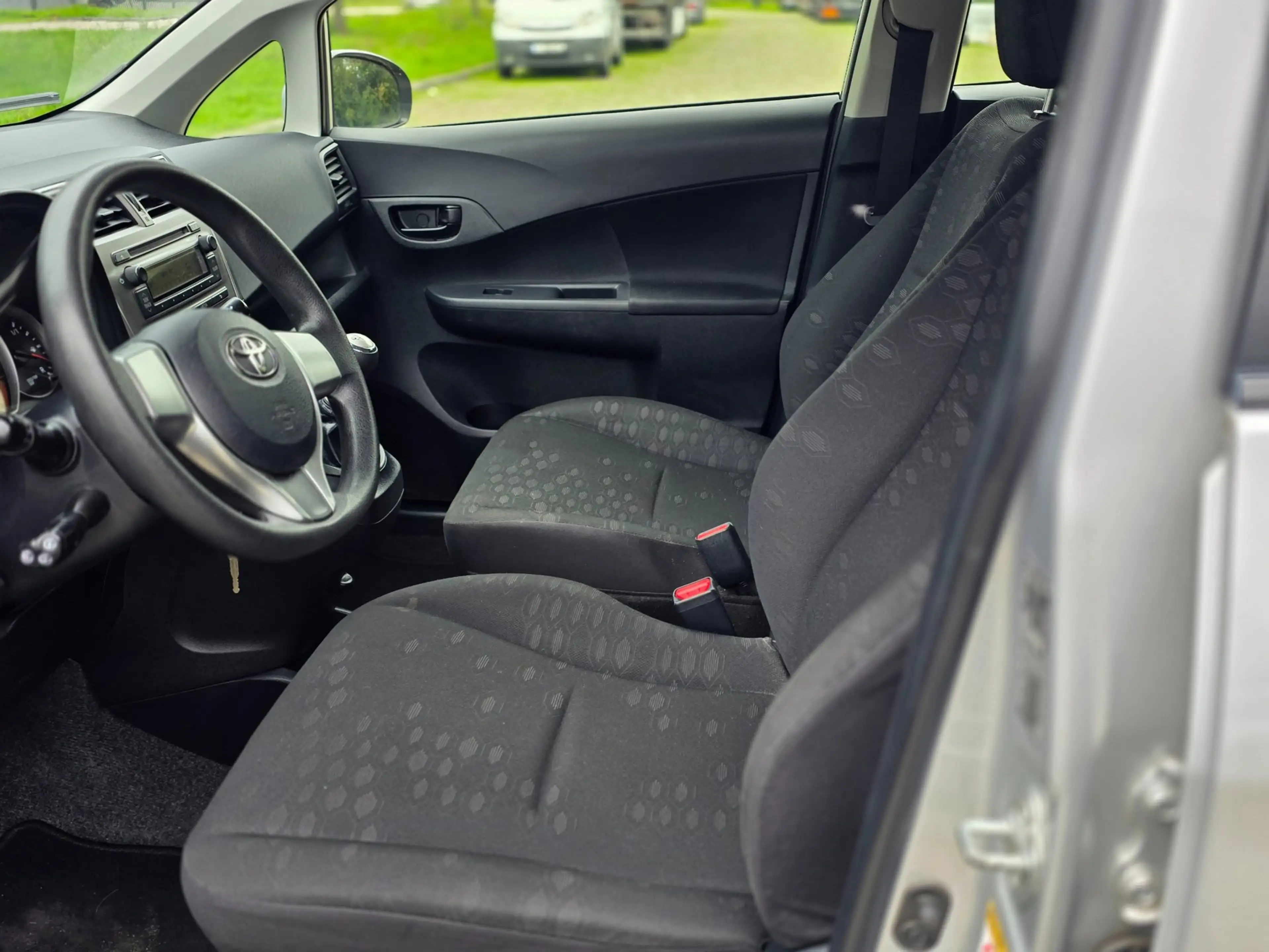Toyota Verso-S 1.3 VVT-i Comfort Plus Airco cruis control cv op a — photo 9