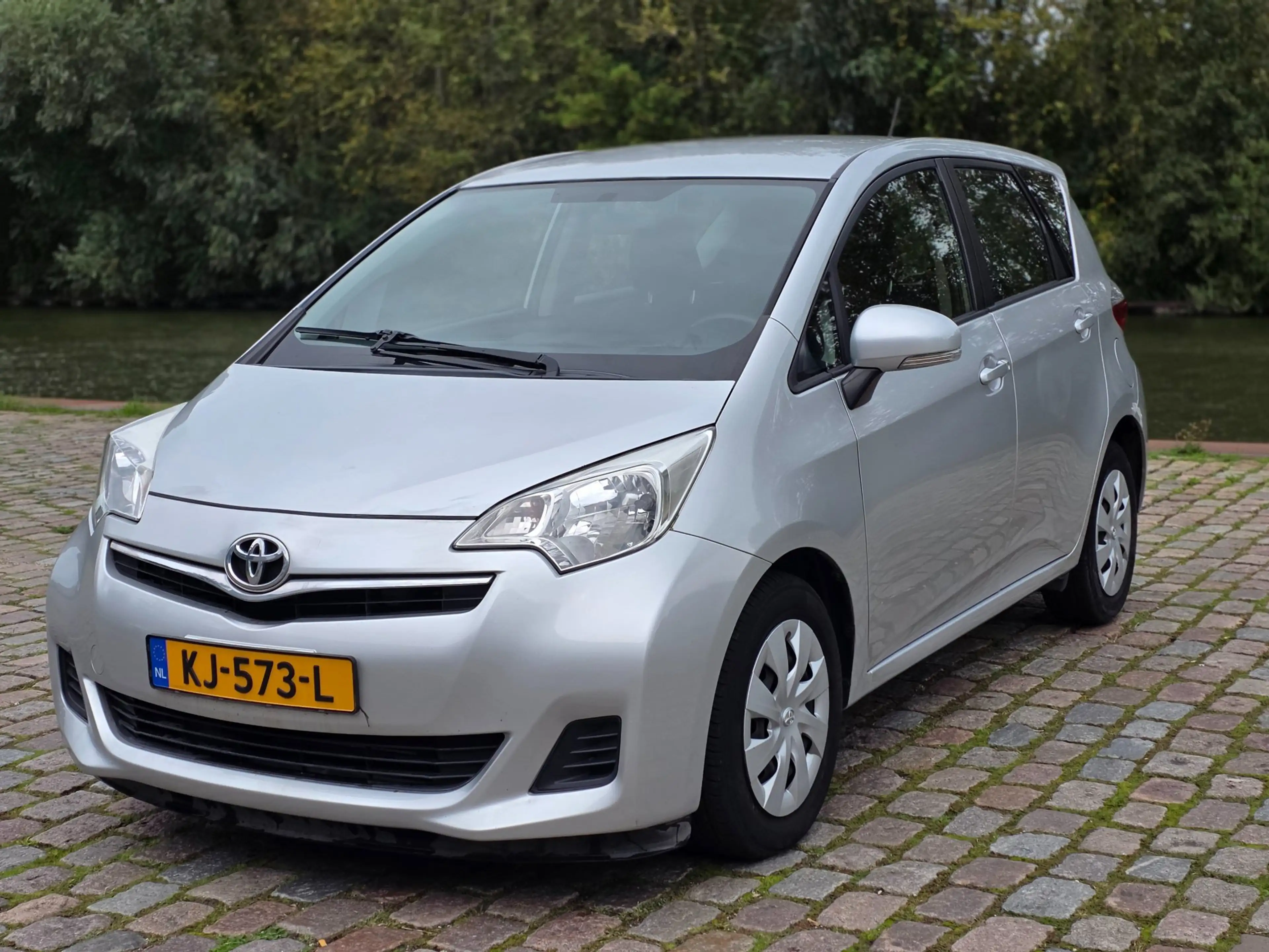 Toyota Verso-S 1.3 VVT-i Comfort Plus Airco cruis control cv op a — photo 2