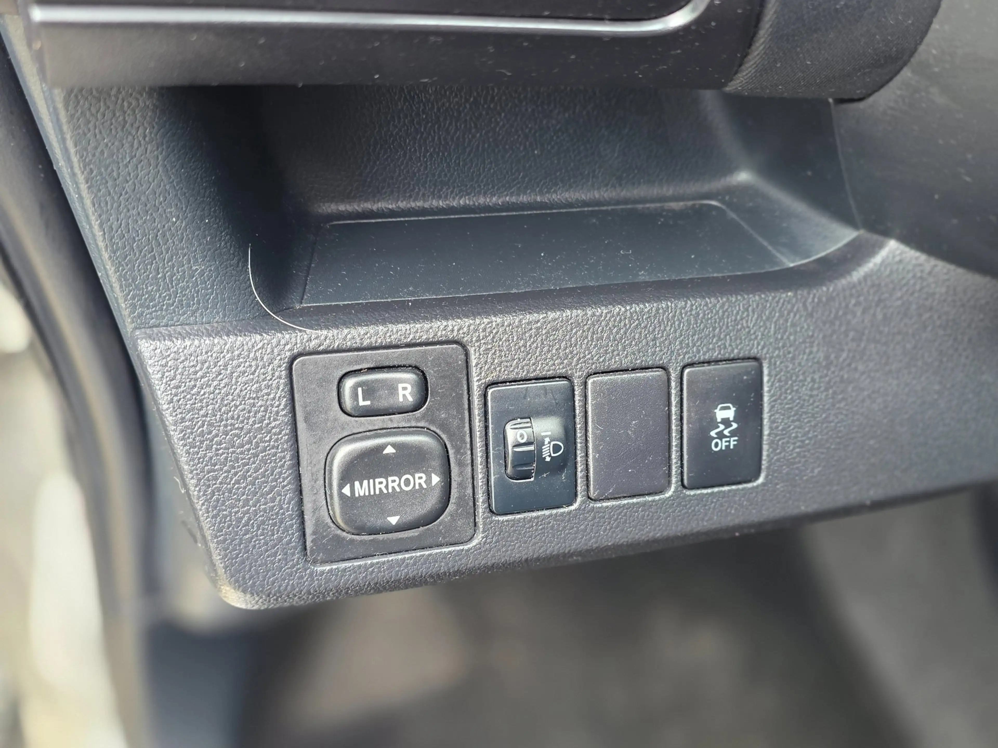 Toyota Verso-S 1.3 VVT-i Comfort Plus Airco cruis control cv op a — photo 11