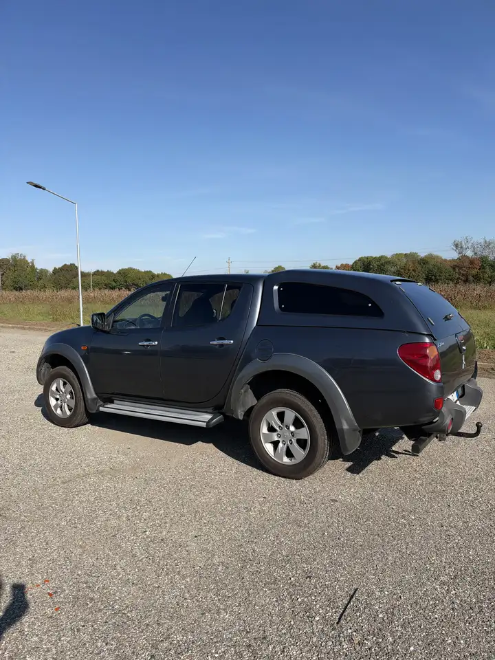 Mitsubishi L200