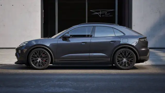 Porsche Macan view 4