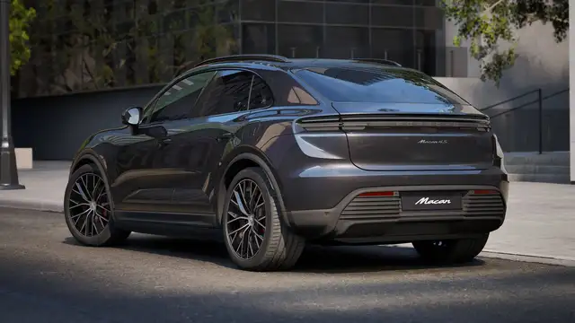Porsche Macan view 2