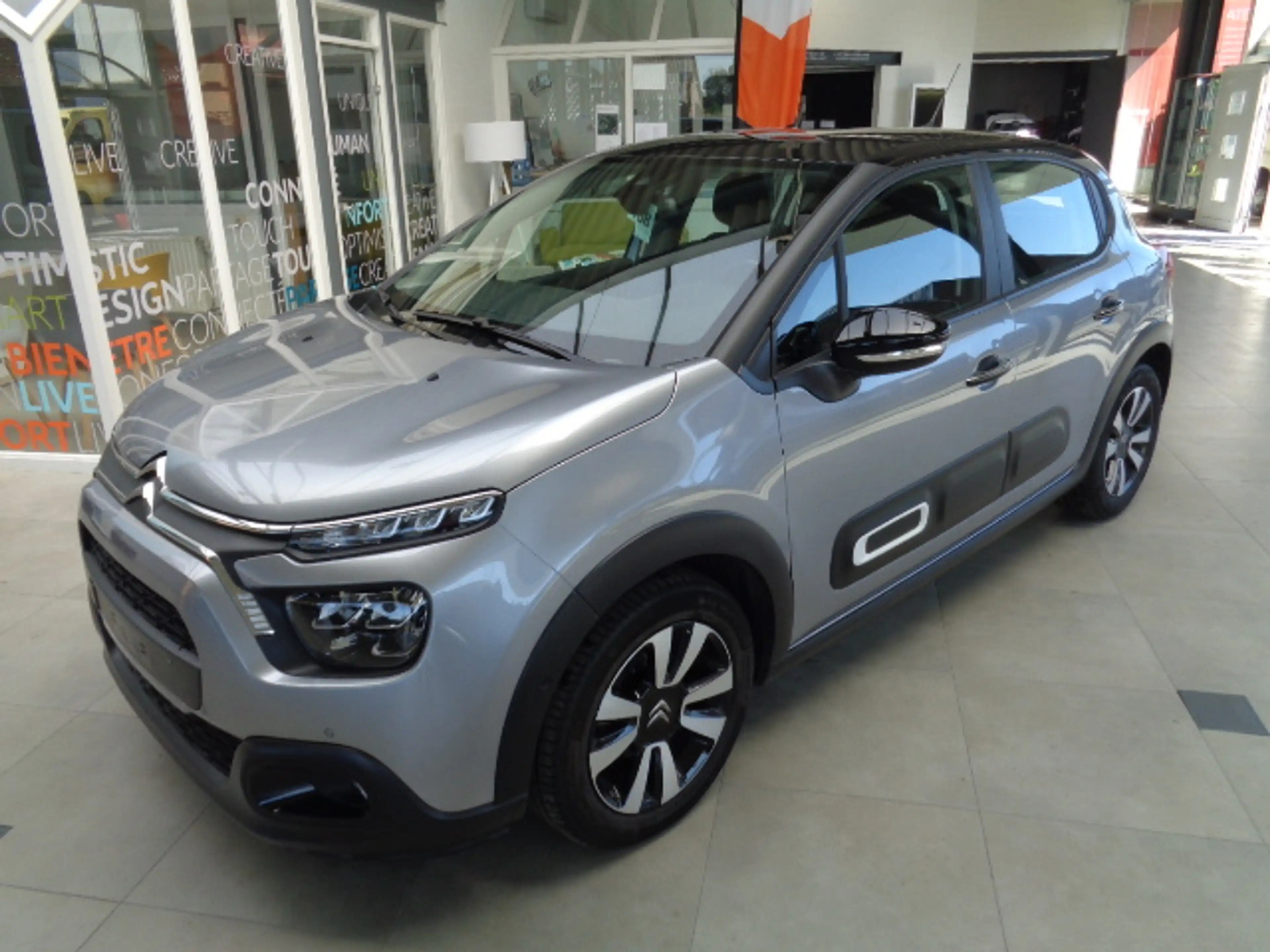 Citroen C3 C3 1.2i PureTech Highlight S