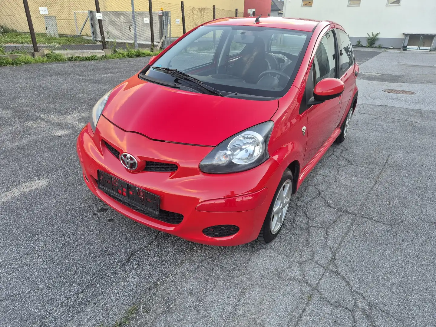Toyota Aygo 1,0 VVT-i Active neues Pickerl - 2