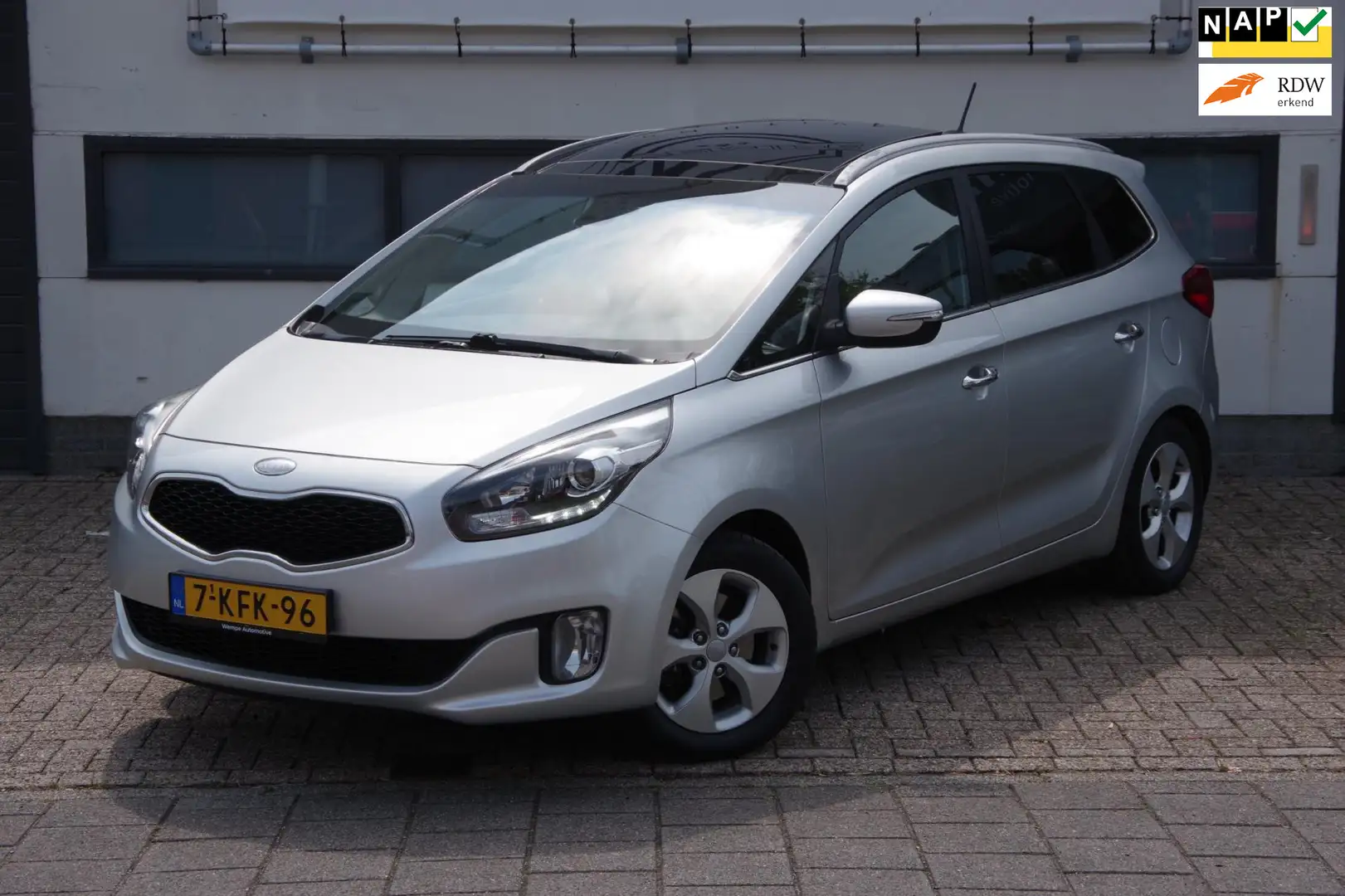 Kia Carens 1.6 GDi Business Pack Šedá - 1