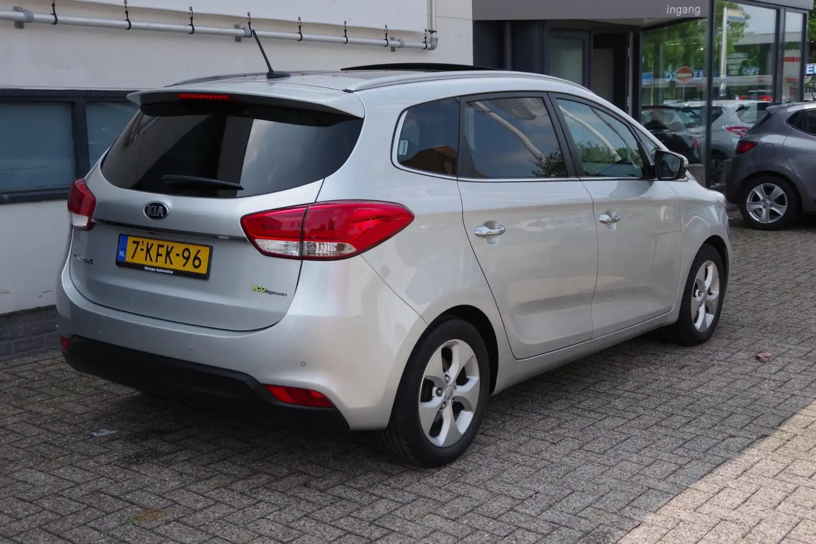 Kia Carens 1.6 GDi Business Pack Šedá - 2