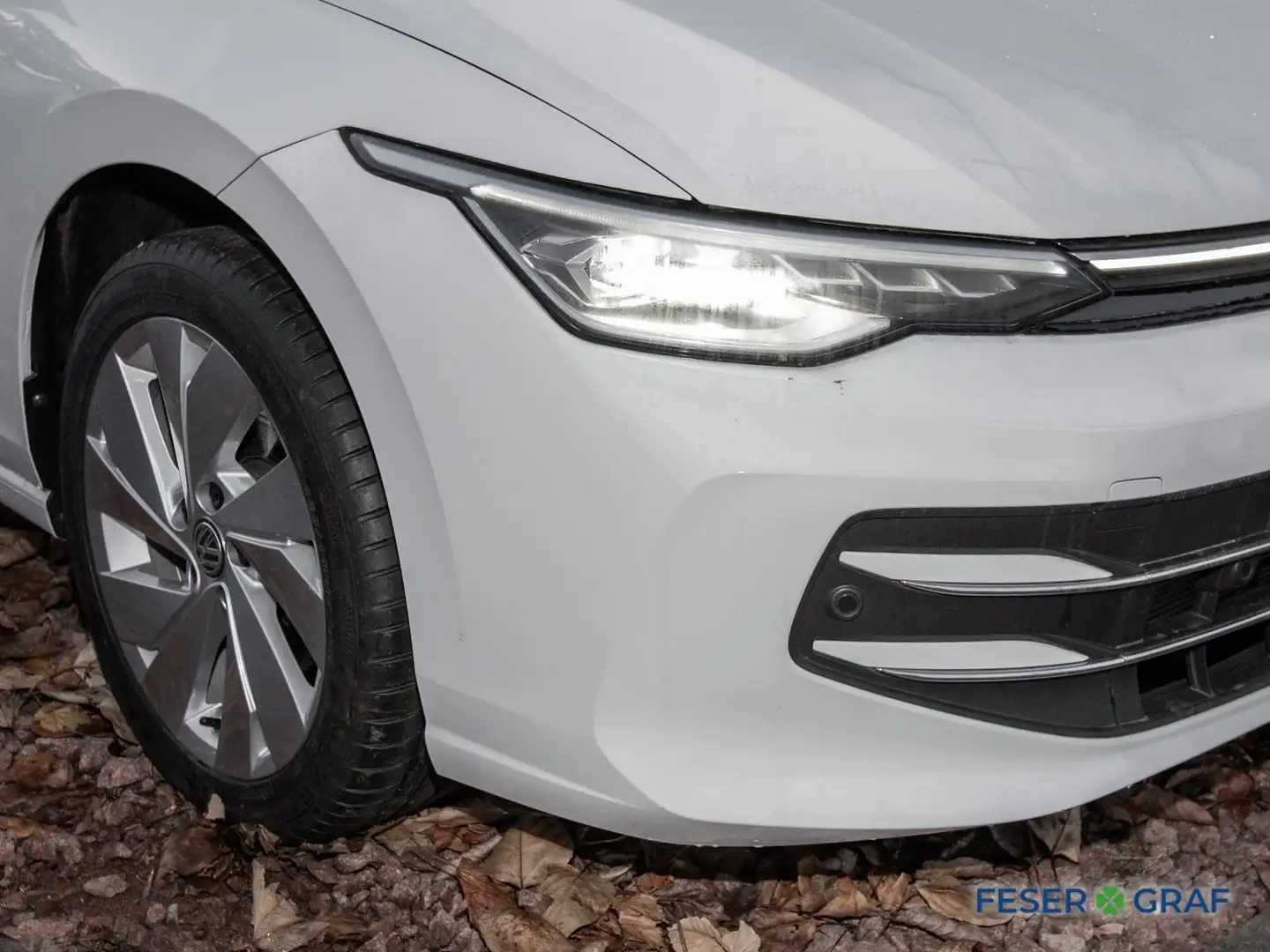 Volkswagen Golf VIII 1.5 eTSI Style DSG AHK/Matrix/HUD/LenkrHZ Weiß - 2