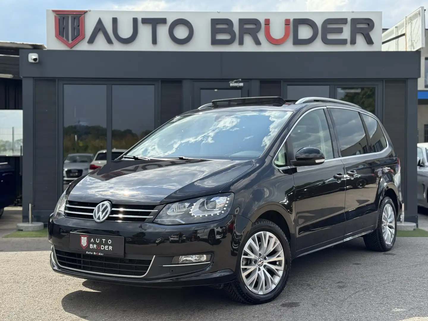 Volkswagen Sharan Highline BMT 2,0 TDI DSG |7 Sitzer|Panoramadach| Schwarz - 2