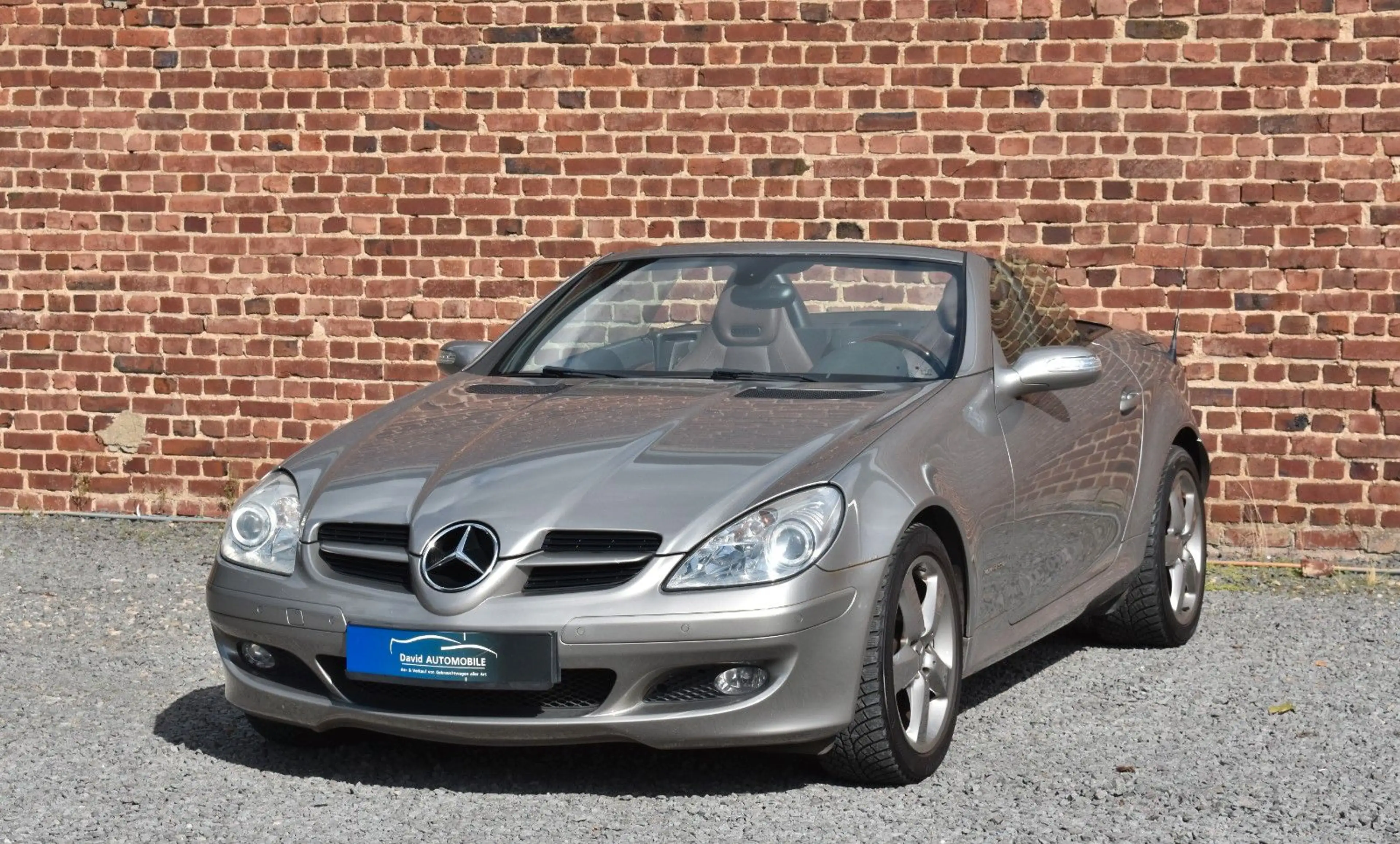Mercedes-Benz SLK 200 K AUTOMATIK AIRSCARF LEDER TEMPOMAT PDC