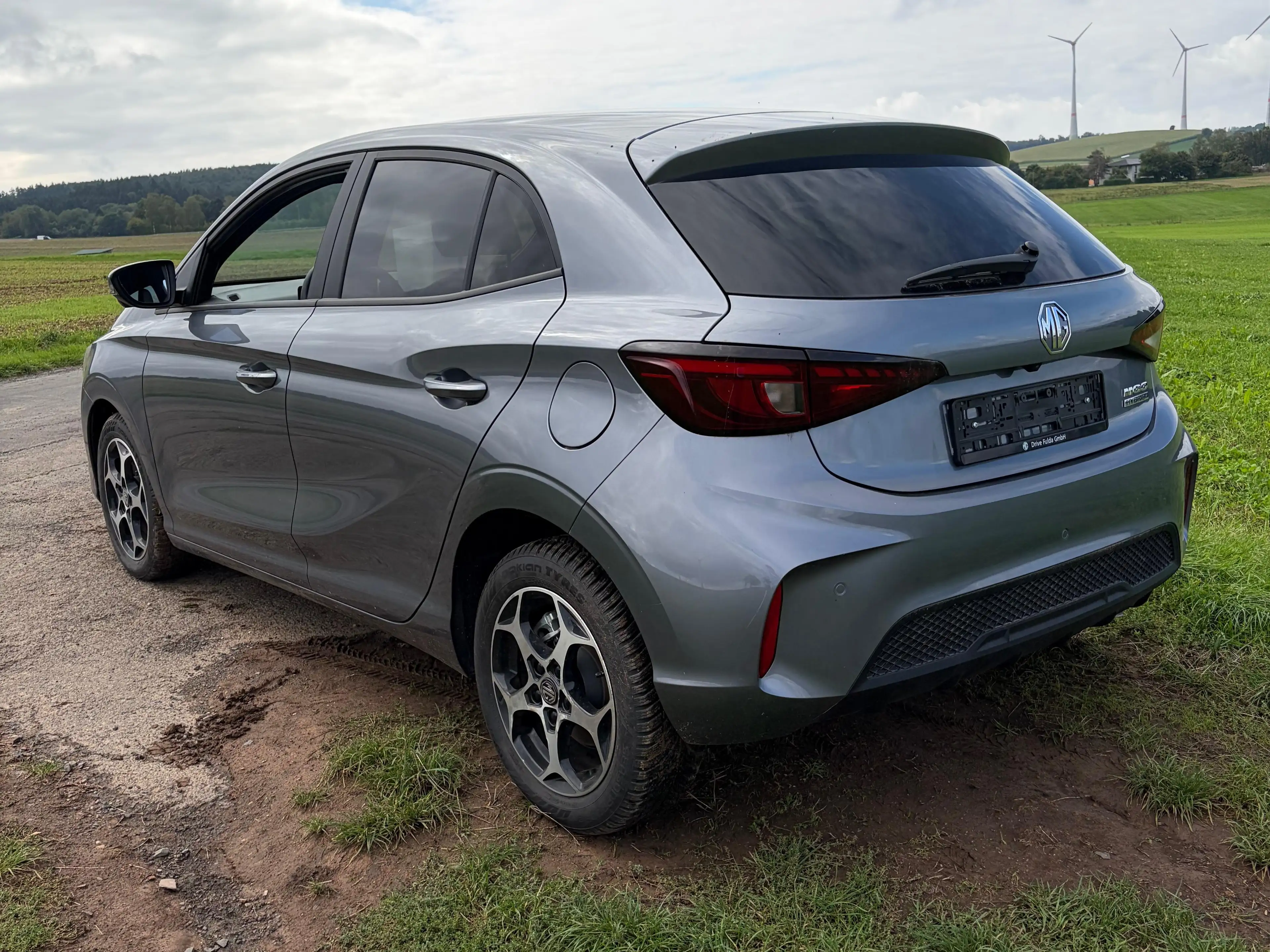MG MG3 1.5 Hybrid  143 kW Luxury — photo 2