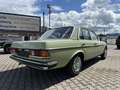 Mercedes-Benz W123 250 Traumzustand! TÜV/AU 07.2026 Зелений - thumbnail 4