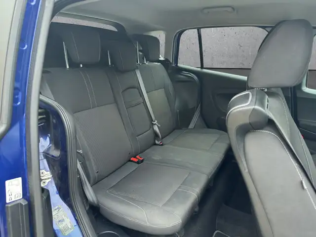 Ford B-Max view 11