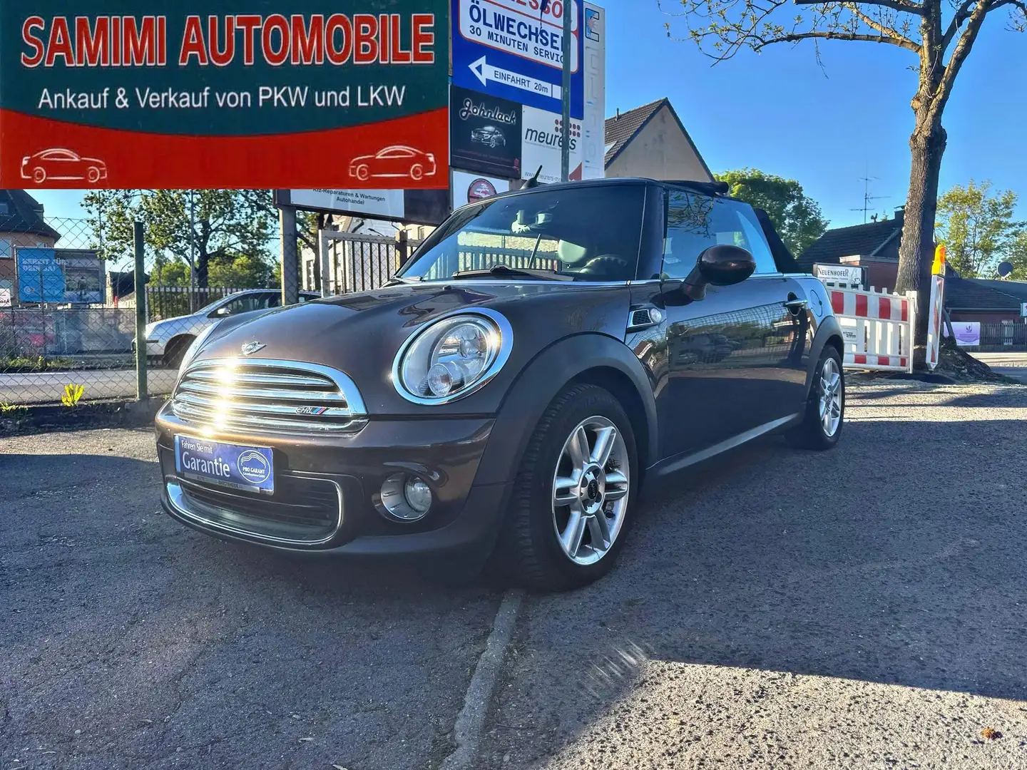 MINI One Cabrio One Braun - 1