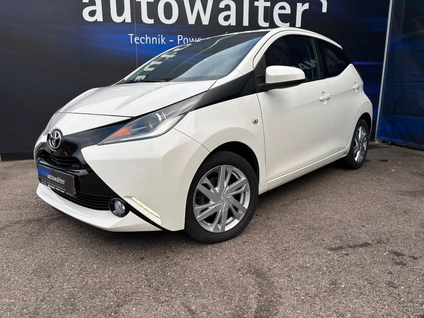 Toyota Aygo AYGO x-play Team D Bianco - 1