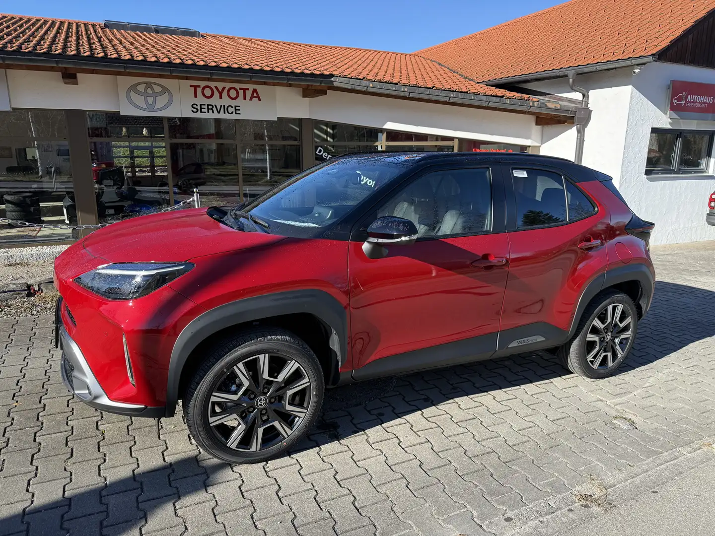 Toyota Yaris Cross Yaris Cross Hybrid 130 1.5 VVT-i AWD-i Style Plus Rojo - 1