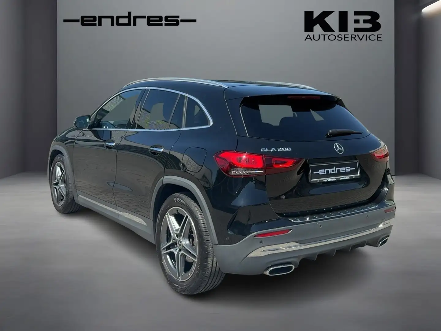 Mercedes-Benz GLA 200 AMG Line +Wide+MBUX+LED+Navi+Cam+AUT+PTS Negro - 2