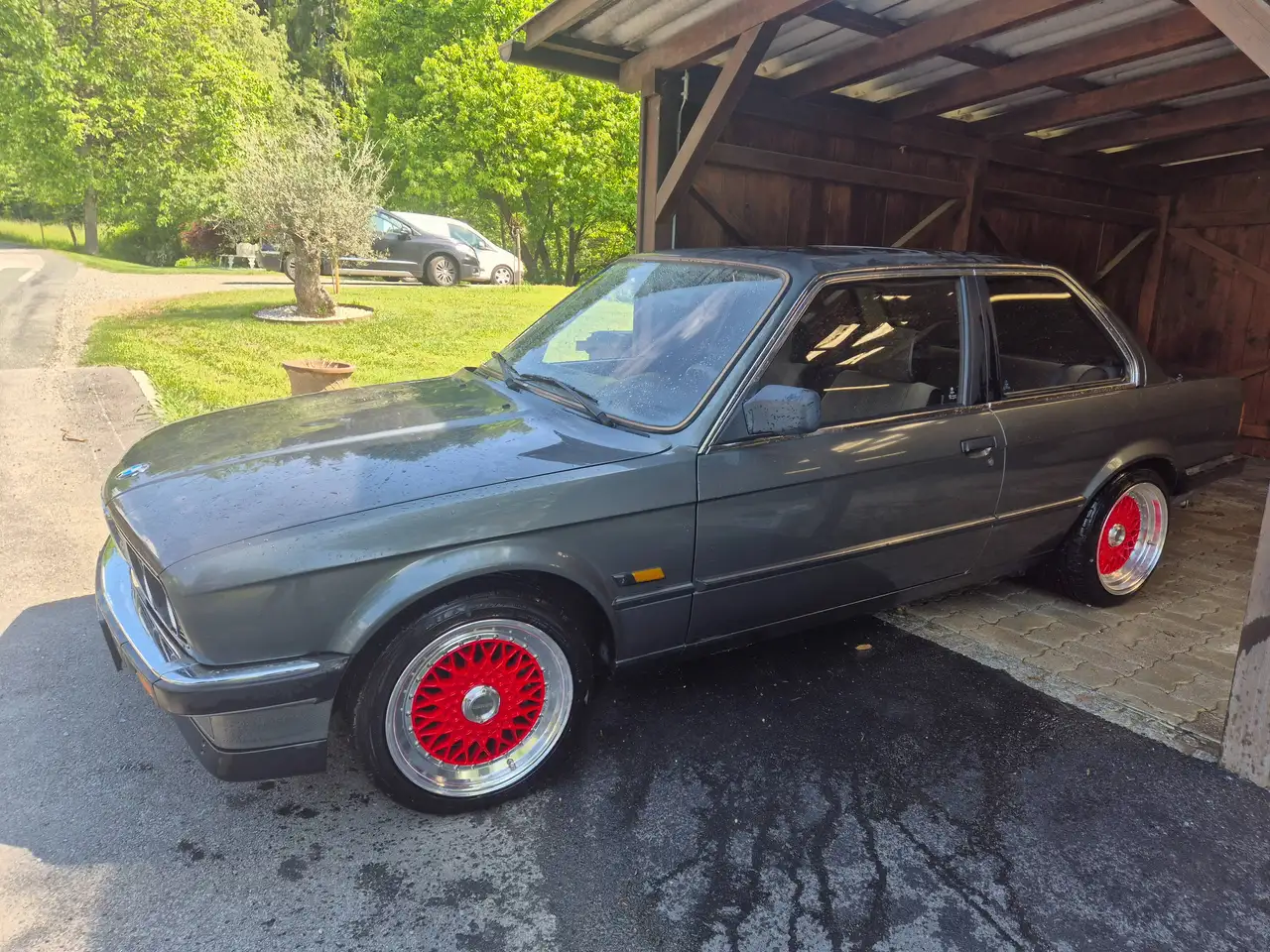 BMW 318i, foto 12