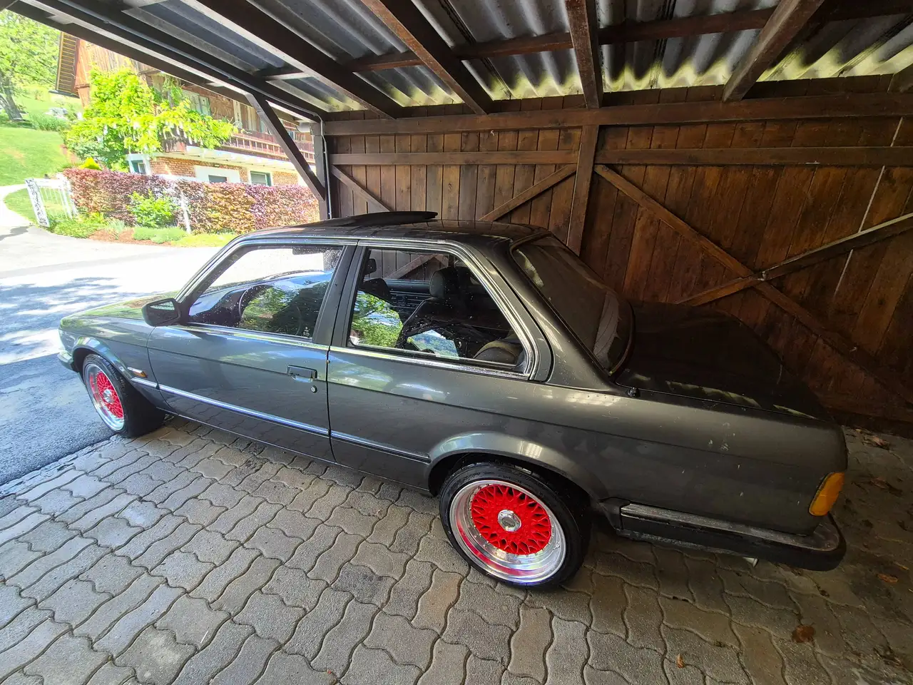 BMW 318i, foto 3