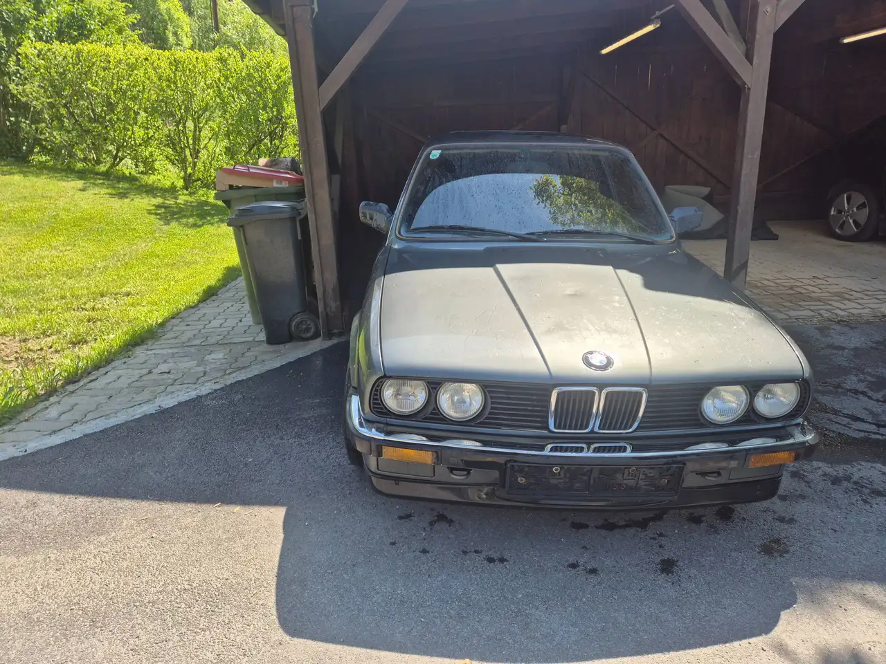 BMW 318i, foto 11