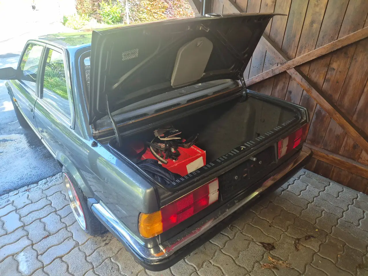 BMW 318i, foto 10